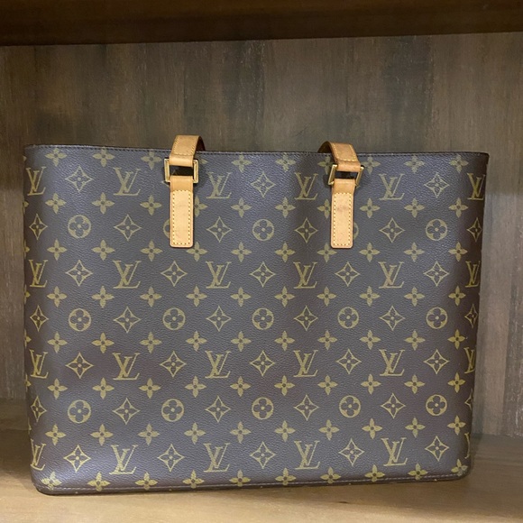 Louis Vuitton Handbags - Louis Vuitton Luco